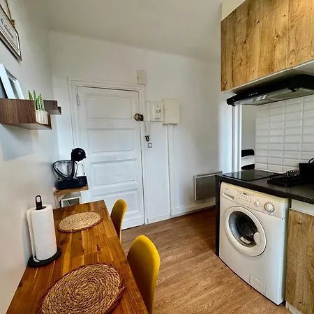 Lumineux Avec Balcon - Calme Et Ideal *